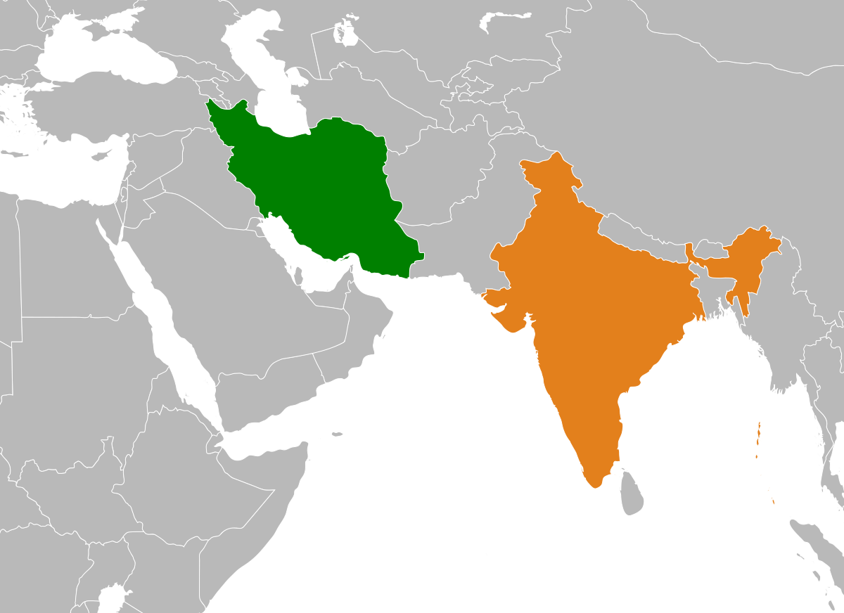 دوران اسلامی در ایران که با فتوحات اعراب در قرن هفتم میلادی آغاز شد، تبادل فرهنگی با هند را بیشتر عمیق‌تر کرد.